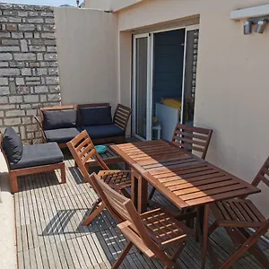 https://charmant-2-pices-plein-centre.fr-provencehotel.com